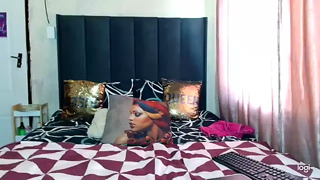 Snapshot of quenliyasa chatting on September 23, 2025, 12:34 pm quenliyasa online show from September 23, 2025, 12:34 pm