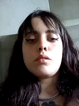 lucylovles online show from February 23, 2025, 1:32 pm