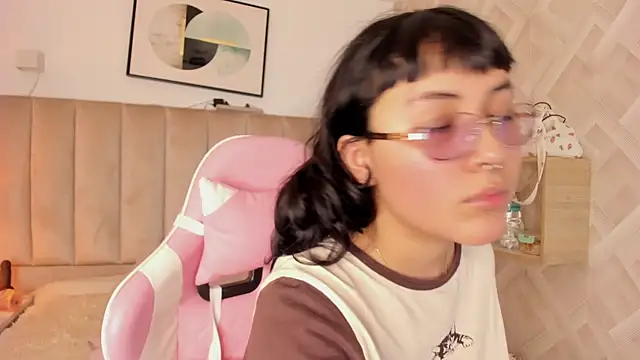 Haru Bonny online show from February 25, 2026, 7:36 pm