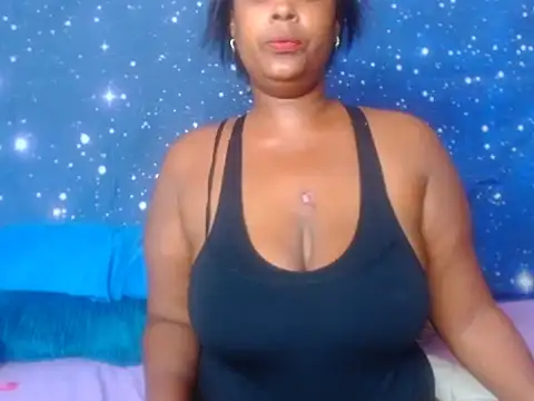 2Sweetysmile online show from February 18, 2025, 2:49 pm