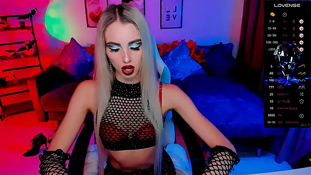 Snapshot of Emilia_Klar chatting on October 21, 2025, 3:00 pm Emilia Klar online show from October 21, 2025, 3:00 pm