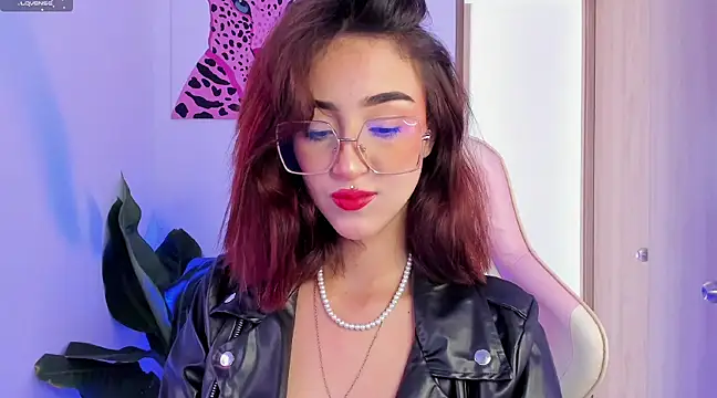 Snapshot of MelodieRoy chatting on January 31, 2025, 2:28 pm MelodieRoy online show from January 31, 2025, 2:28 pm