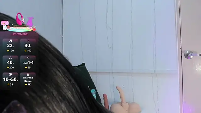 Isaa Queen online show from October 20, 2025, 7:03 pm