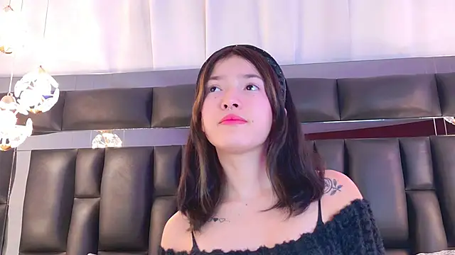 AlliciaKim online show from February 18, 2025, 7:09 pm