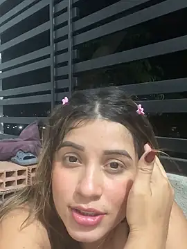 Snapshot of perlita05 chatting on October 4, 2025, 2:24 am perlita05 online show from October 4, 2025, 2:24 am