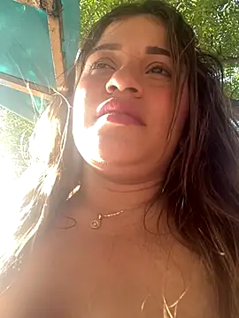 Snapshot of perlita05 chatting on September 27, 2025, 8:48 pm perlita05 online show from September 27, 2025, 8:48 pm