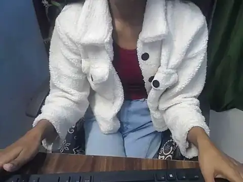 Snapshot of Neha7999 chatting on December 7, 2024, 3:25 pm Neha7999 online show from December 7, 2024, 3:25 pm