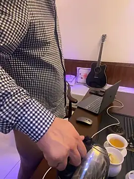 ShaoZian 1 online show from November 23, 2025, 6:07 pm