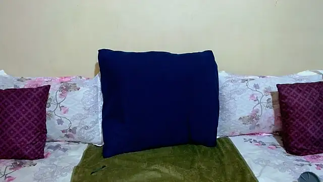 Snapshot of DiamondLuv29 chatting on November 19, 2025, 2:55 am DiamondLuv29 online show from November 19, 2025, 2:55 am