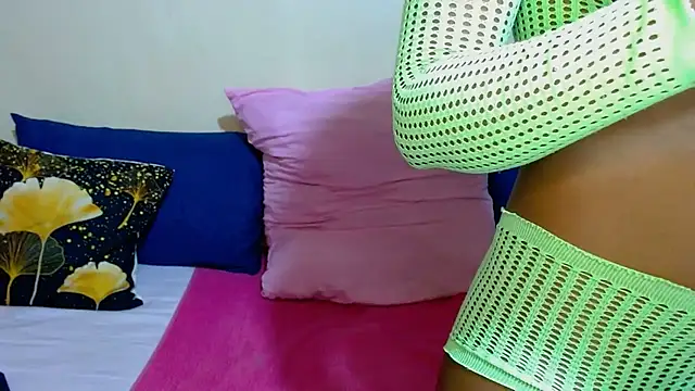 Snapshot of DiamondLuv29 chatting on October 24, 2025, 2:54 am DiamondLuv29 online show from October 24, 2025, 2:54 am