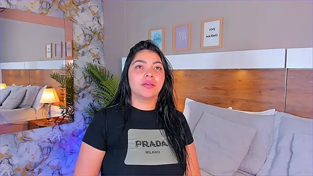 EmaBakker online show from February 3, 2026, 7:02 am