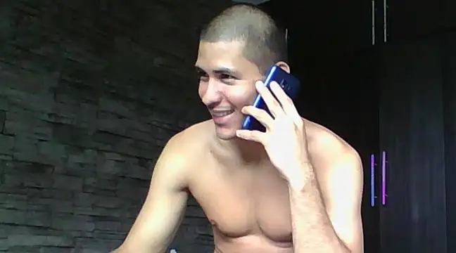 Sexylatin64 online show from March 4, 2025, 2:32 pm