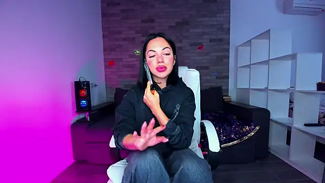 Snapshot of AddictedSabi chatting on October 12, 2025, 6:37 am AddictedSabi online show from October 12, 2025, 6:37 am