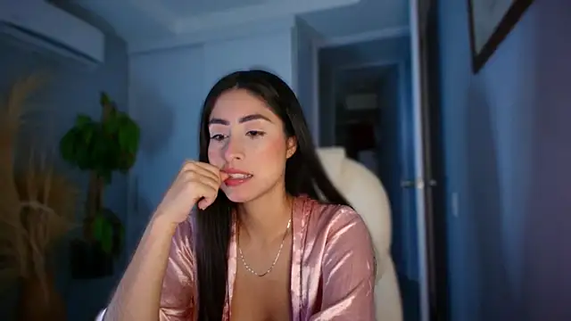 Snapshot of auroracaruso11 chatting on September 29, 2025, 10:37 pm auroracaruso11 online show from September 29, 2025, 10:37 pm