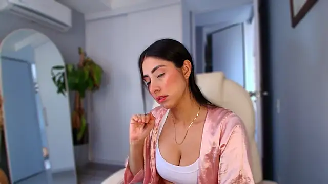 Snapshot of auroracaruso11 chatting on October 7, 2025, 9:38 pm auroracaruso11 online show from October 7, 2025, 9:38 pm