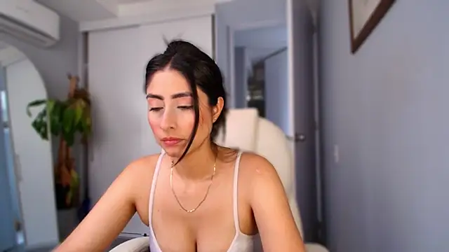 Snapshot of auroracaruso11 chatting on October 21, 2025, 8:19 pm auroracaruso11 online show from October 21, 2025, 8:19 pm