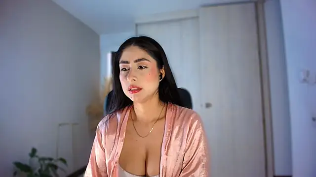 auroracaruso11 online show from May 23, 2026, 9:47 pm
