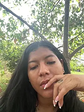 NiaBlanco online show from May 15, 2026, 9:02 pm