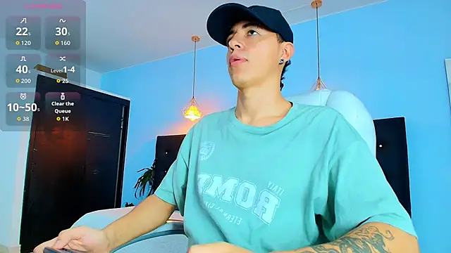 Snapshot of Lobo_17_ chatting on September 28, 2025, 3:35 am Lobo 17  online show from September 28, 2025, 3:35 am