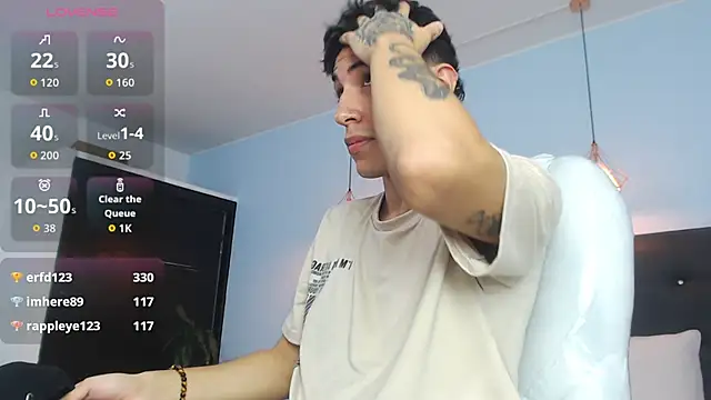 Snapshot of Lobo_17_ chatting on October 14, 2025, 3:40 am Lobo 17  online show from October 14, 2025, 3:40 am