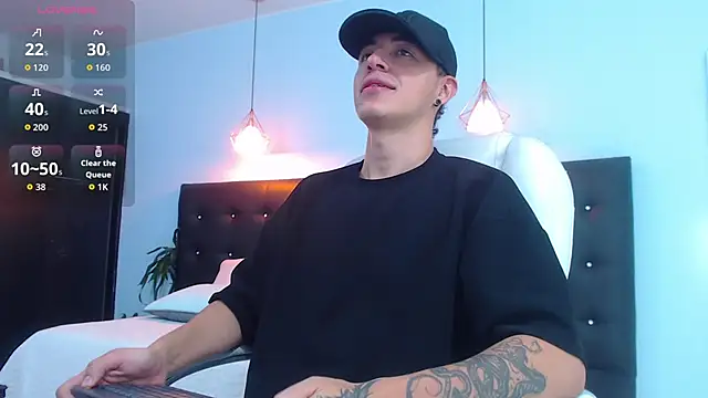 Snapshot of Lobo_17_ chatting on October 4, 2025, 4:36 am Lobo 17  online show from October 4, 2025, 4:36 am