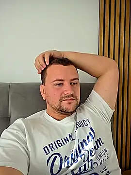 Snapshot of KarlosCarutox chatting on November 15, 2025, 1:26 pm KarlosCarutox online show from November 15, 2025, 1:26 pm