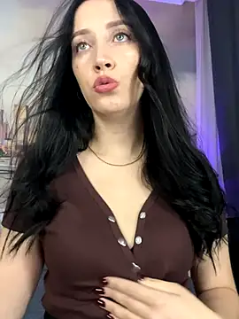 MonikaSweetXXX online show from October 3, 2025, 8:32 pm