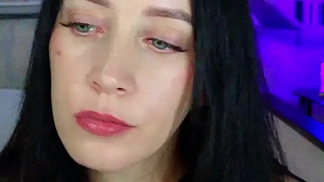 MonikaSweetXXX online show from October 28, 2025, 9:03 pm