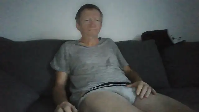 Snapshot of naturiste974 chatting on July 8, 2026, 4:02 am naturiste974 online show from July 8, 2026, 4:02 am