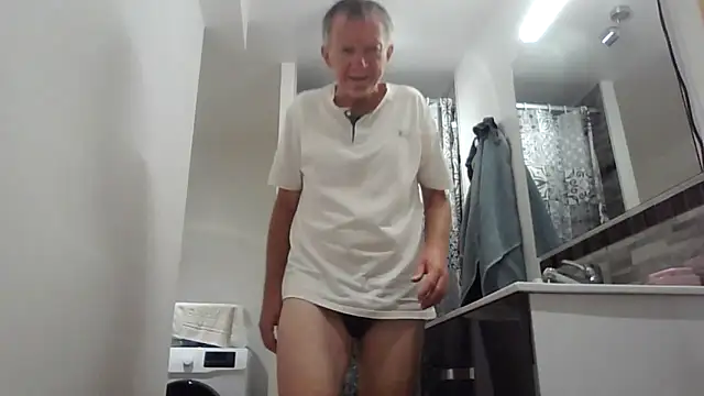 naturiste974 online show from March 7, 2026, 7:15 am