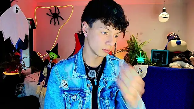 twink sebas  online show from October 22, 2025, 1:05 am