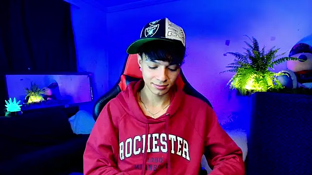 twink sebas  online show from October 10, 2025, 12:55 am