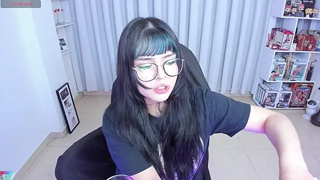 misshoneyxxx online show from June 16, 2026, 4:12 am