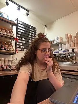 cinnabon  online show from December 22, 2025, 1:55 pm