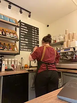 Snapshot of cinnabon_ chatting on September 30, 2025, 4:35 pm cinnabon  online show from September 30, 2025, 4:35 pm