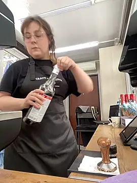 cinnabon  online show from January 25, 2025, 12:05 pm