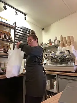 Snapshot of cinnabon_ chatting on October 19, 2025, 1:58 pm cinnabon  online show from October 19, 2025, 1:58 pm