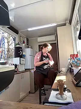cinnabon  online show from January 28, 2025, 11:49 am