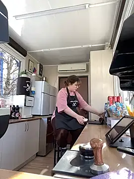 cinnabon  online show from January 28, 2025, 8:47 am