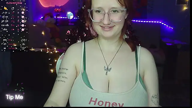 KrisTyBooBsin online show from December 13, 2024, 3:11 pm
