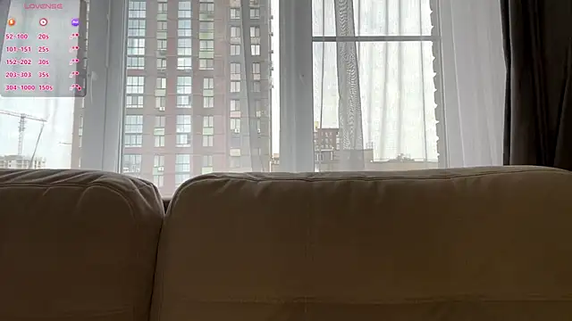 Snapshot of LindaFarmer chatting on September 17, 2025, 4:25 am LindaFarmer online show from September 17, 2025, 4:25 am