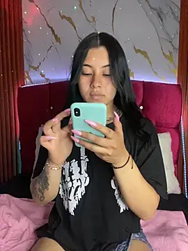 Snapshot of emily_22x chatting on September 27, 2025, 8:48 pm emily 22x online show from September 27, 2025, 8:48 pm