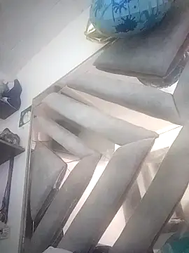 naughty-sharlot online show from December 18, 2025, 9:51 pm