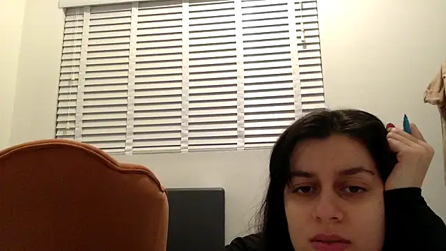 CherryRoxanne online show from January 1, 2025, 12:32 am