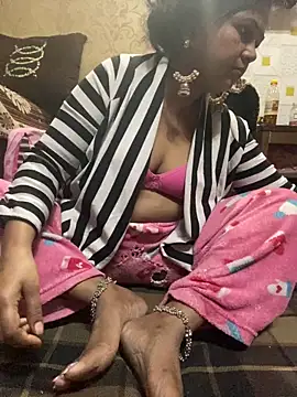 Snapshot of Tameesh_sexy_mistress chatting on February 5, 2026, 4:58 pm Tameesh sexy mistress online show from February 5, 2026, 4:58 pm