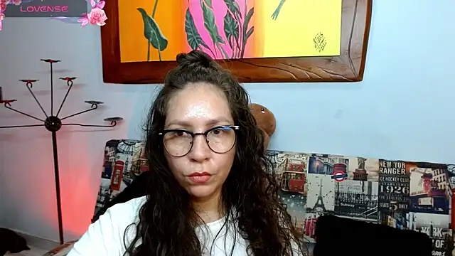 Snapshot of naihroby chatting on October 14, 2025, 4:57 am naihroby online show from October 14, 2025, 4:57 am