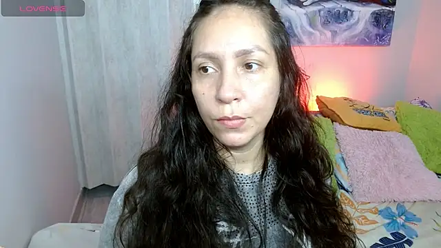 Snapshot of naihroby chatting on October 13, 2025, 4:58 am naihroby online show from October 13, 2025, 4:58 am