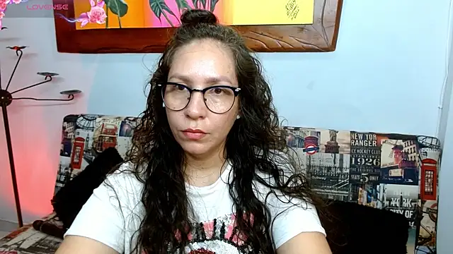 Snapshot of naihroby chatting on September 28, 2025, 9:05 am naihroby online show from September 28, 2025, 9:05 am