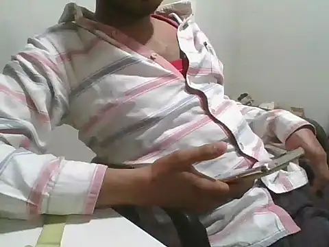 Ishan003 online show from January 14, 2025, 4:18 pm