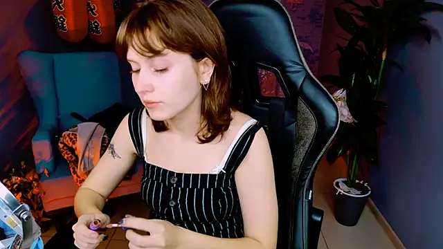 Snapshot of LolaAsmus chatting on October 11, 2025, 7:53 am LolaAsmus online show from October 11, 2025, 7:53 am